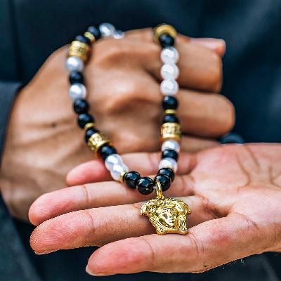 Banshee Black Pearl Necklace in Gold