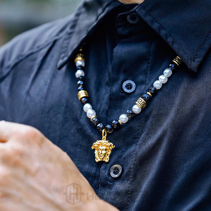 Banshee Black Pearl Necklace in Gold Banshee Black Pearl Necklace in Gold