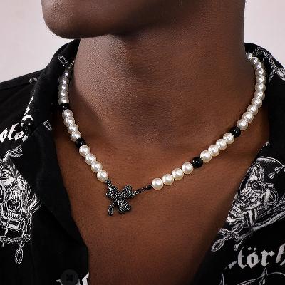 Iced Black Stones Three-leaf Pearl Necklace