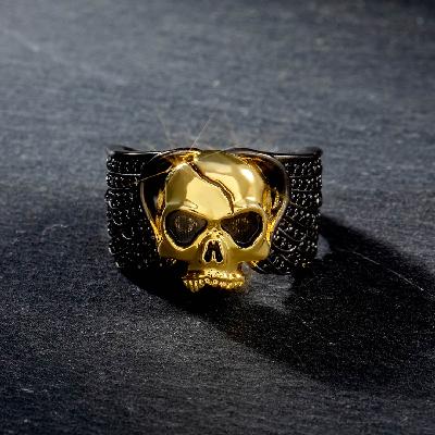  Skull Wings Ring in Black Gold