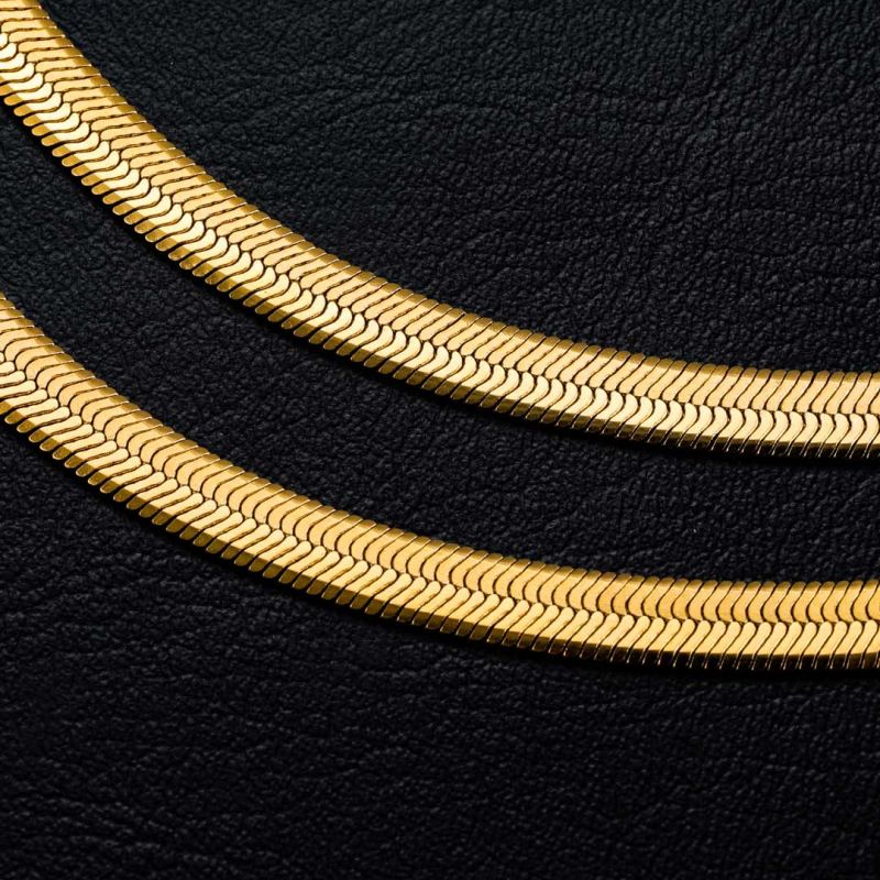  Women's 6mm Herringbone Chain in Gold