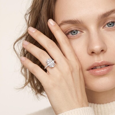 Oval Cut Engagement Ring