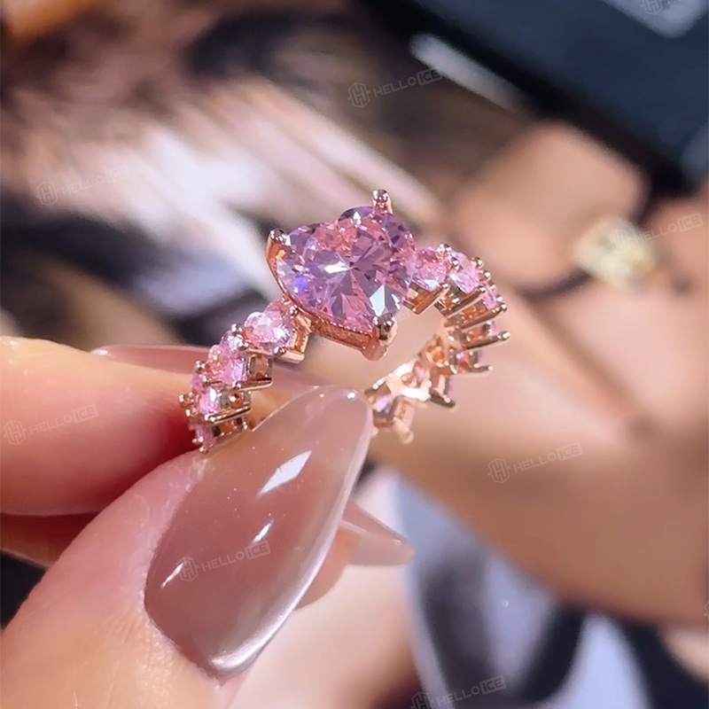 Heart Cut Pink Love Ring in Rose Gold Heart Cut Pink Love Ring in Rose Gold