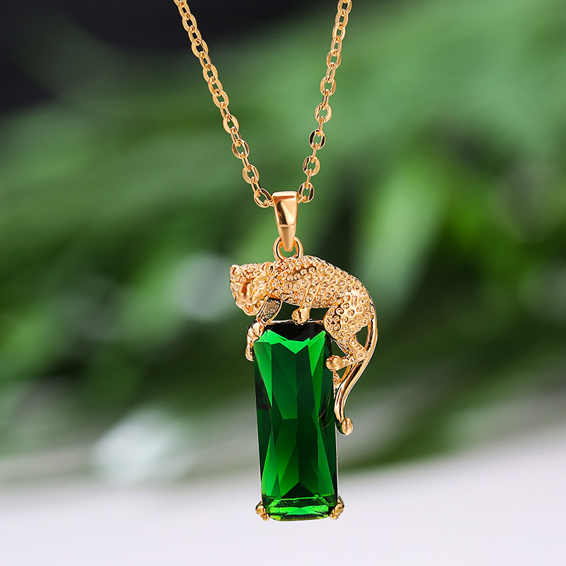 Green Emerald Leopard Pendant Necklace