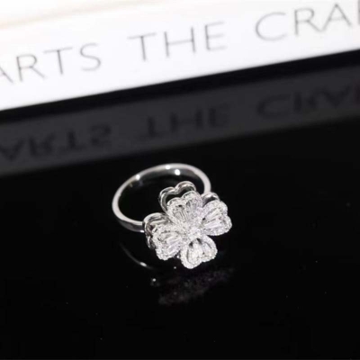 Four Leaf Clover Rotatable Anti-Stress Fidget Spinner Open Ring