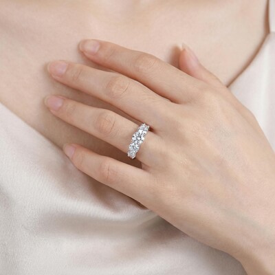  Round Cut Five Stones Ring