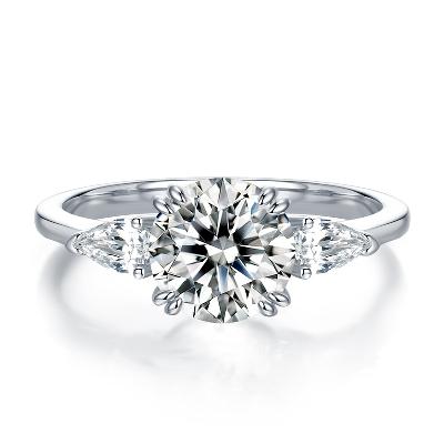 Double Prong Round Cut Ring