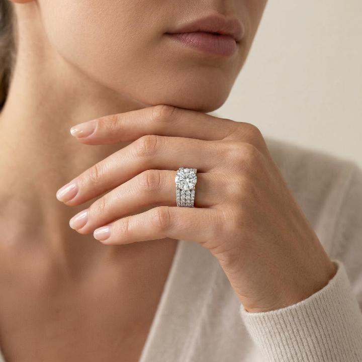 3.2 Ct Round Cut Paved Ring