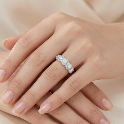 3.0 Ct Round Cut Halo Band