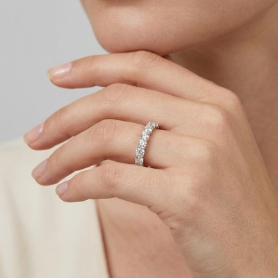 Simple Round Cut Band