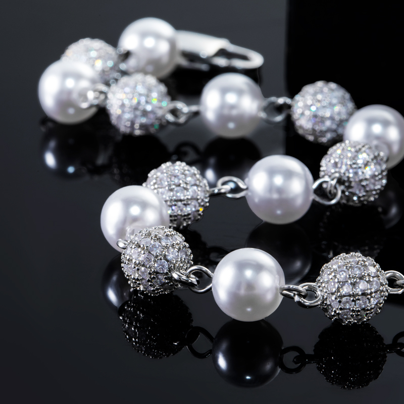 Iced Ball & Pearls Bracelet in White Gold