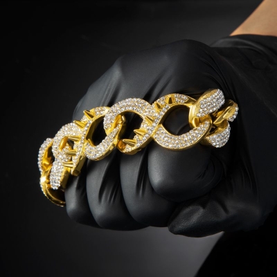 20mm 8'' Spiked Infinity Cuban Link Bracelet in Gold