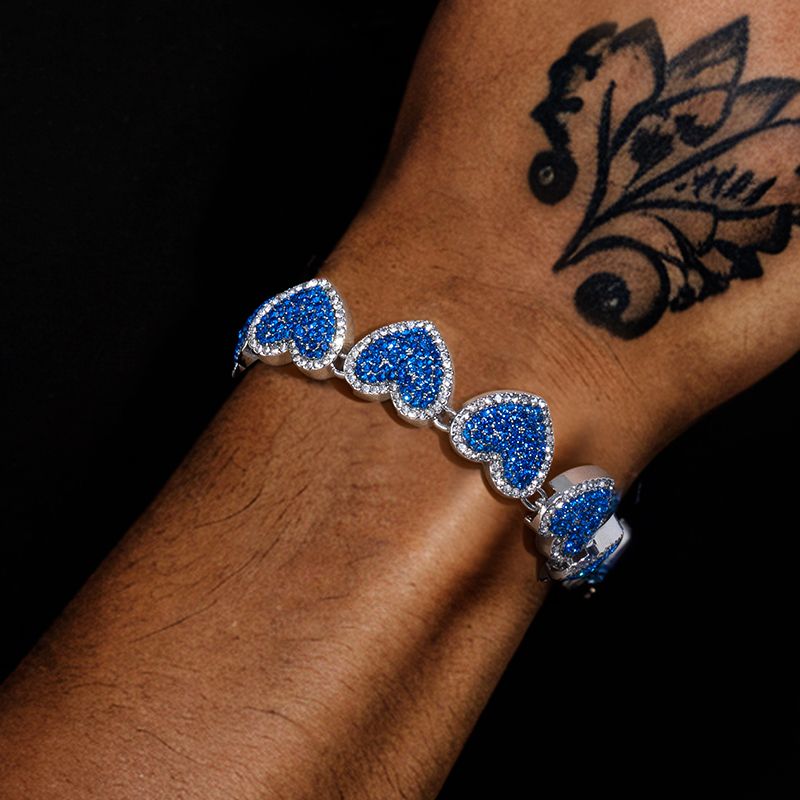 15mm 8'' Clustered Sapphire Heart Link Bracelet in White Gold