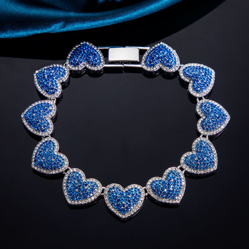 15mm 8'' Clustered Sapphire Heart Link Bracelet in White Gold