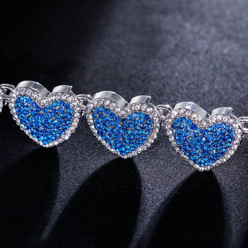 15mm 8'' Clustered Sapphire Heart Link Bracelet in White Gold