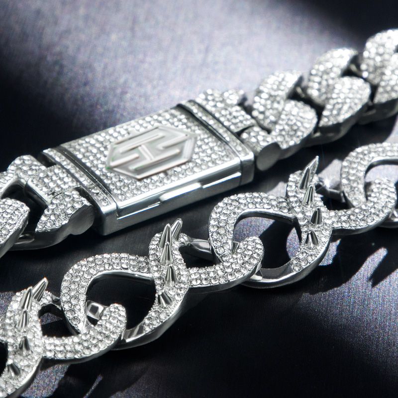 20mm 20'' Spiked Infinity Cuban Link Chain in White Gold