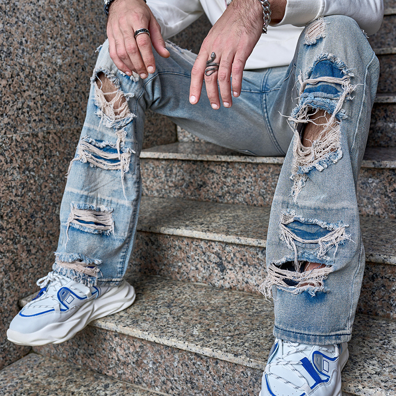Simple Stretch Ripped Jeans