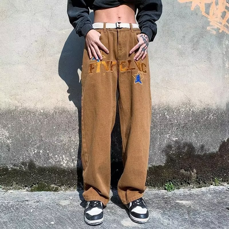 Straight Star Embroidered Jeans