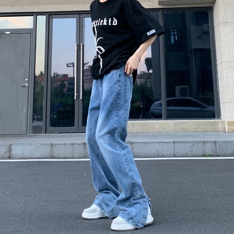 Vintage Letter Embroidered Hem Buttoned Jeans Vintage Letter Embroidered Hem Buttoned Jeans