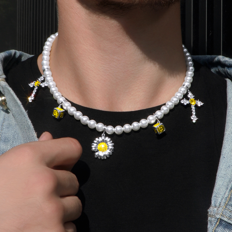 Blooming Daisy & Iced Cross Pearl Chain