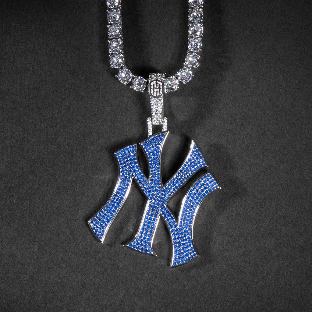 Sapphire NY Pendant in White Gold