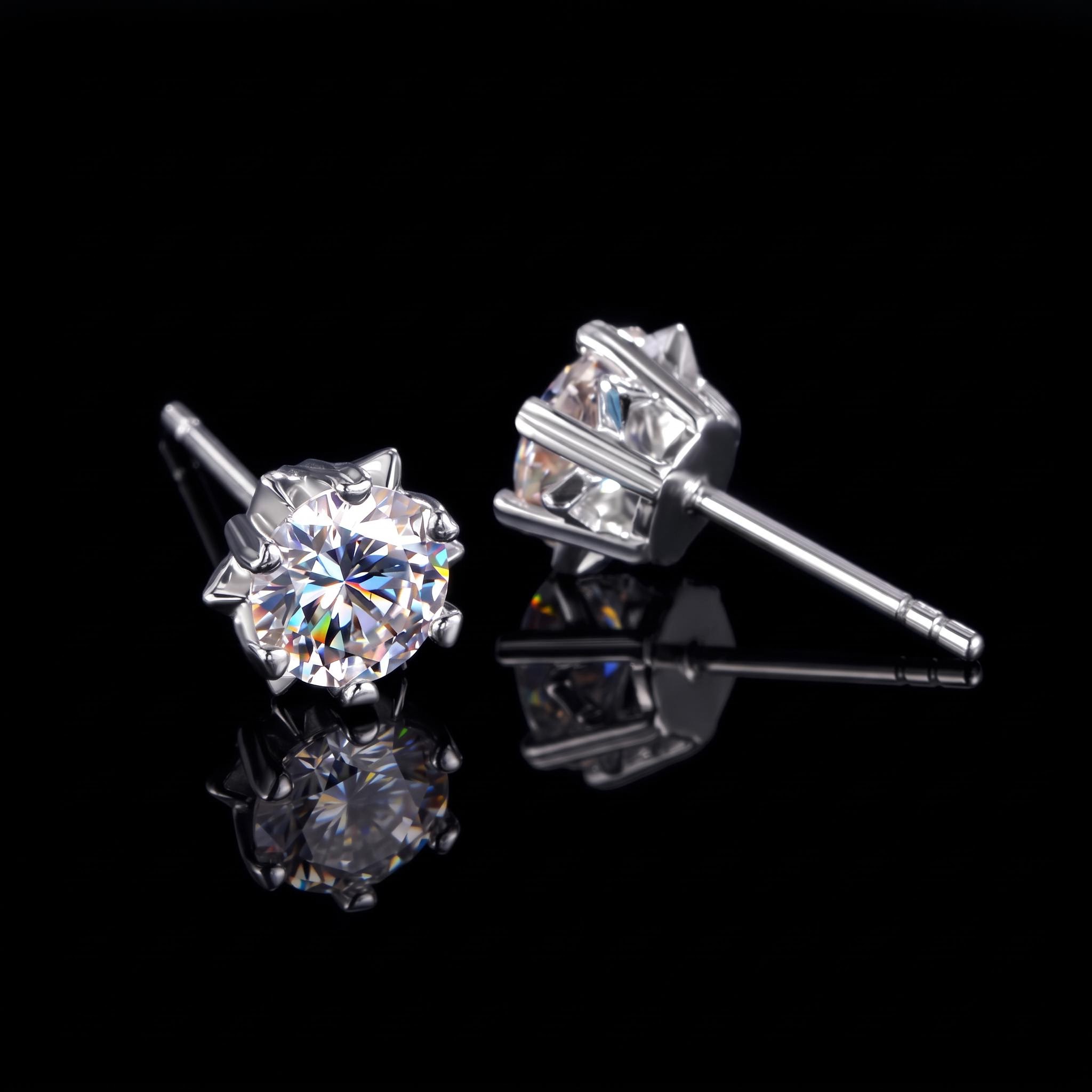 1Ct Moissanite Round Cut Snowflake Earrings in S925 Sterling Silver 1Ct Moissanite Round Cut Snowflake Earrings in S925 Sterling Silver