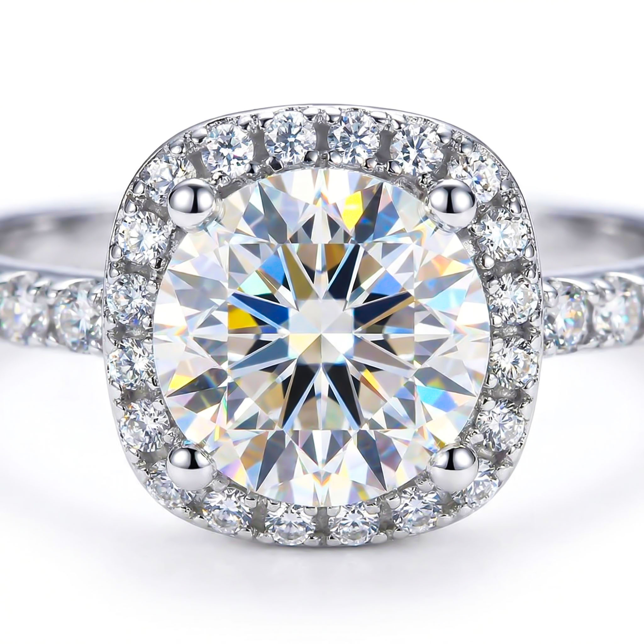 2Ct Round Cut Halo Moissanite Engagement Ring in S925 Sterling Silver