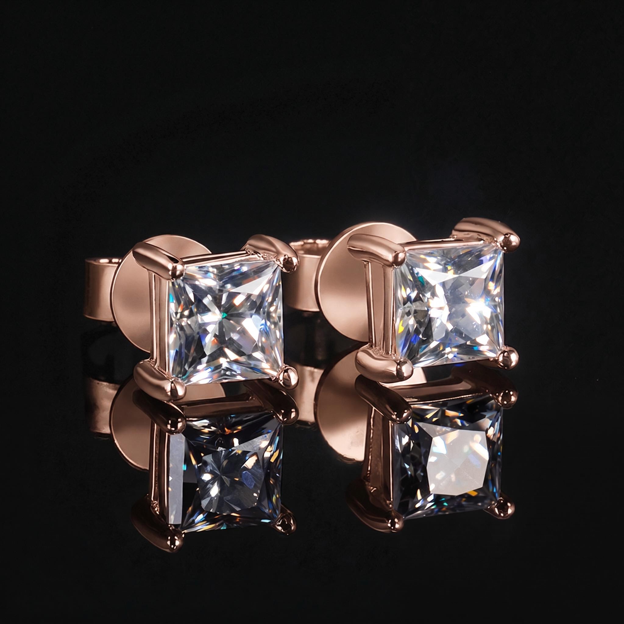 Princess Cut Moissanite Stud Earrings in S925 Sterling Silver Princess Cut Moissanite Stud Earrings in S925 Sterling Silver