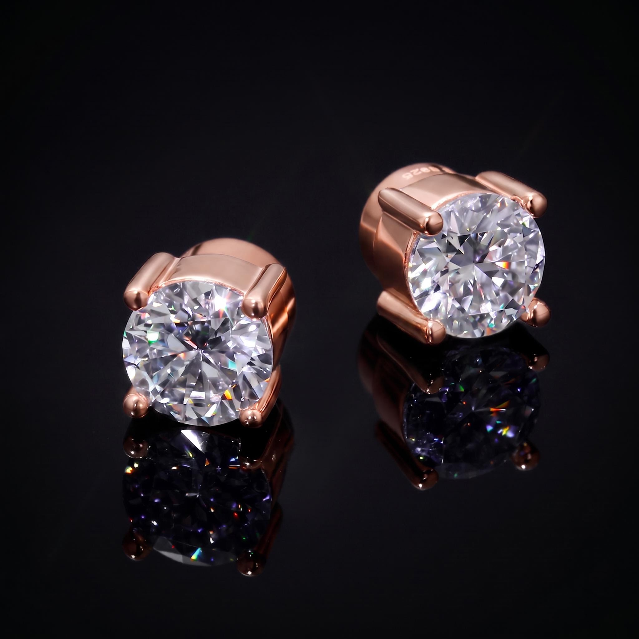 0.5Ct/1Ct Moissanite Round Cut Magnetic Non-Piercing Earrings in S925 Sterling Silver