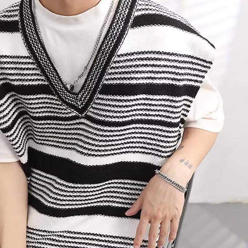 Irregular Striped V-neck Knitted Vest