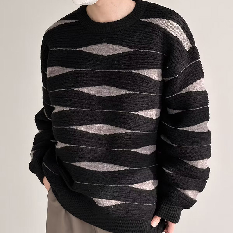 Irregular Contrasting Color Wavy Sweater