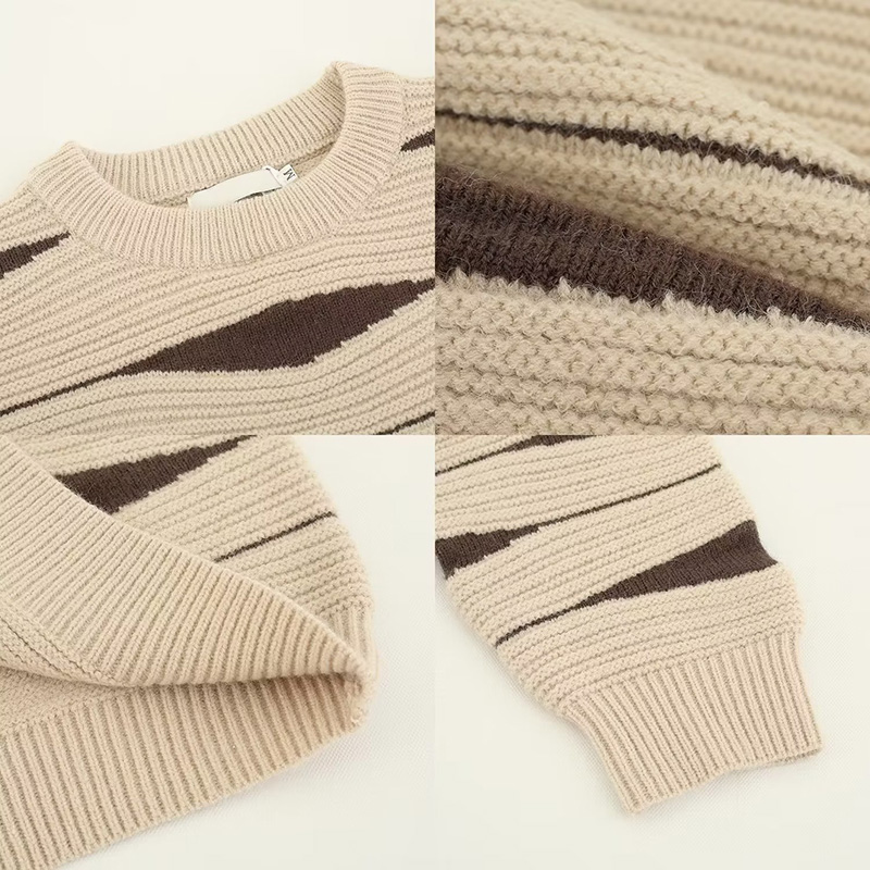 Irregular Contrasting Color Wavy Sweater