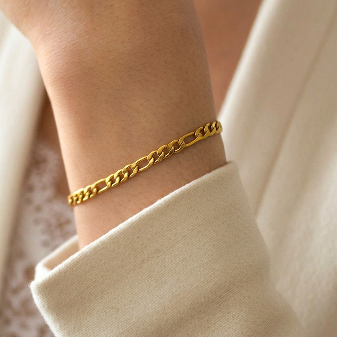 Women's 5mm Figaro Bracelet in Gold