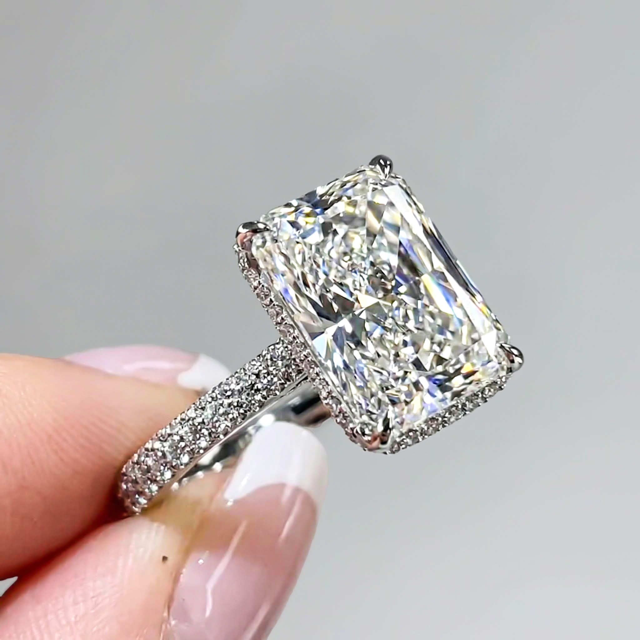 Elegant Radiant Cut 925 Sterling Silver Engagement Ring Elegant Radiant Cut 925 Sterling Silver Engagement Ring