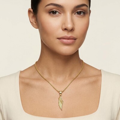 Women's Medium Angel Wing Pendant in Gold