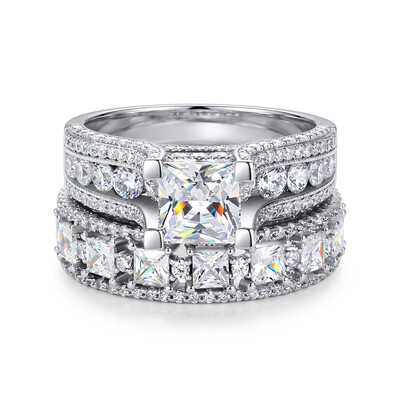 Classic Princess Cut Engagement Ring Set
