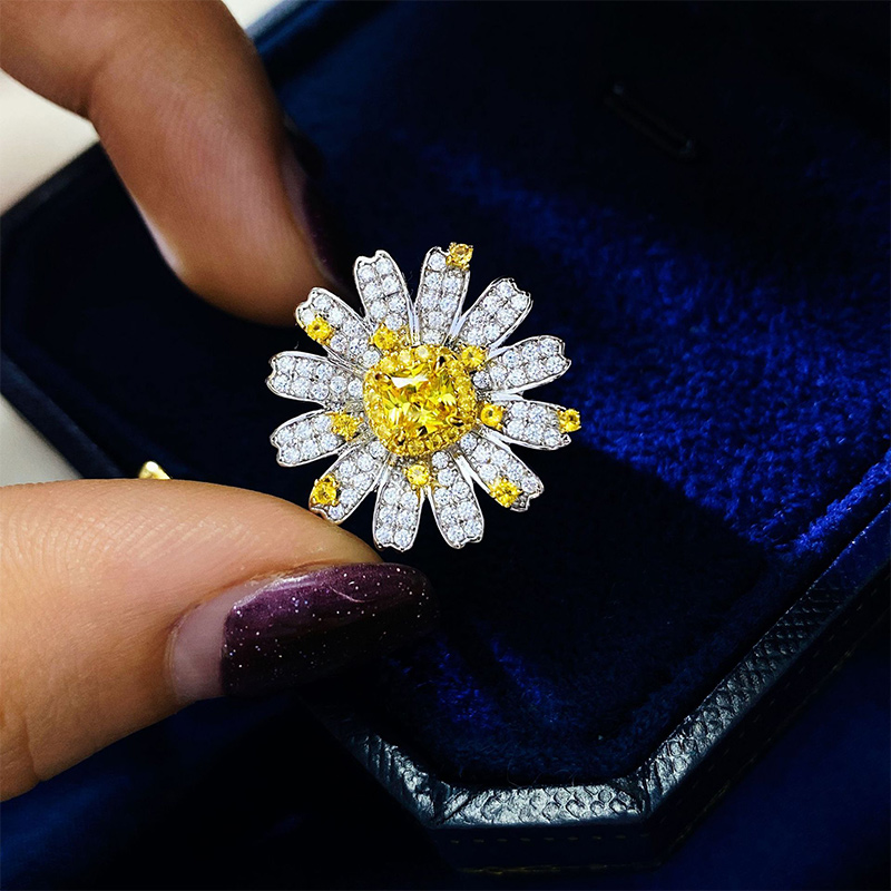 Dazzling Fancy Yellow Daisy Sterling Silver Ring Dazzling Fancy Yellow Daisy Sterling Silver Ring