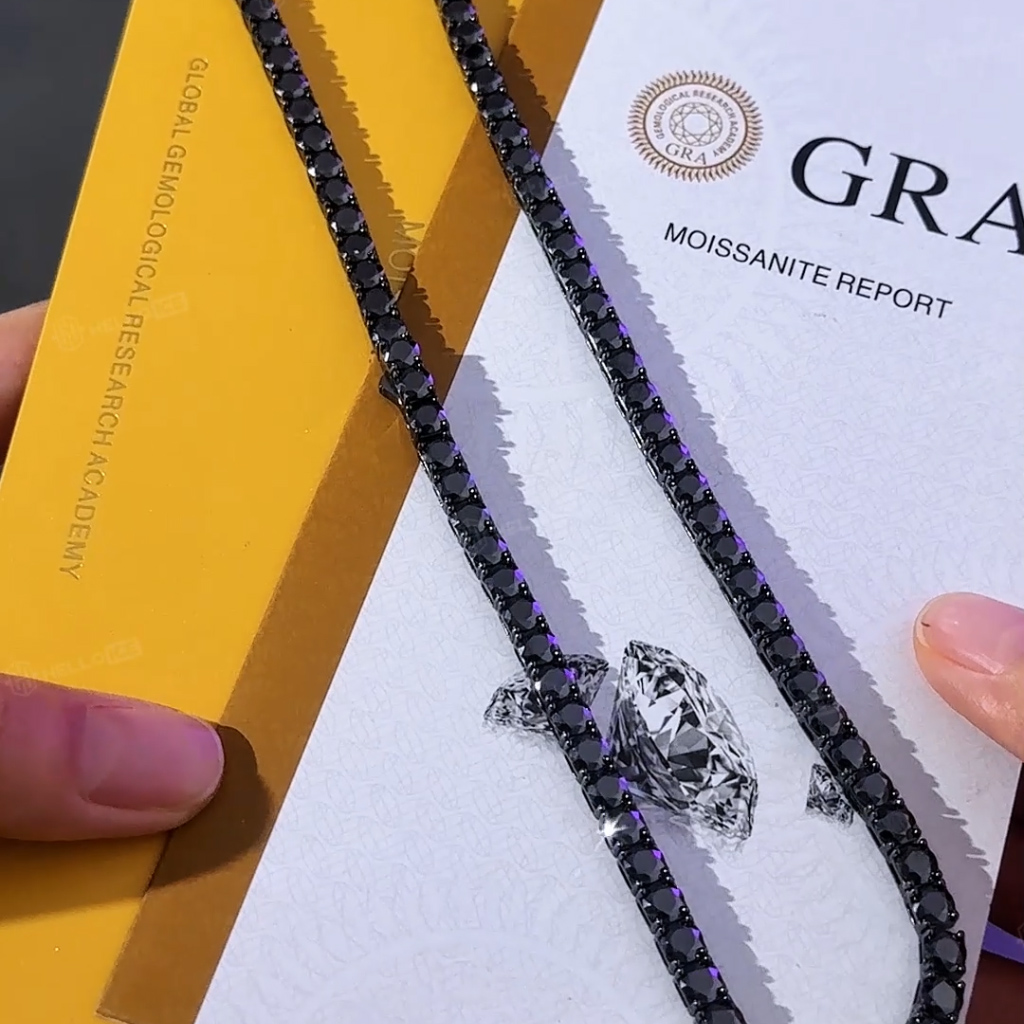 925S & VVS Black 4mm/5mm Moissanite Tennis Chain in Black Gold 925S & VVS Black 4mm/5mm Moissanite Tennis Chain in Black Gold
