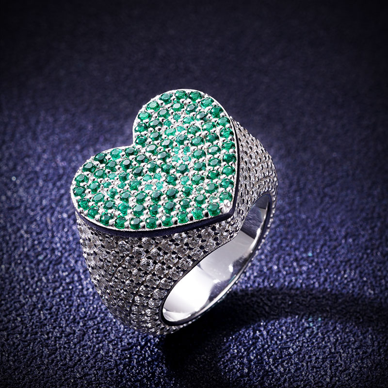 925S & VVS Moissanite Emerald Heart Ring