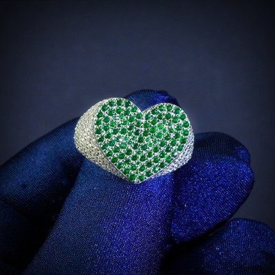 925S & VVS Moissanite Emerald Heart Ring