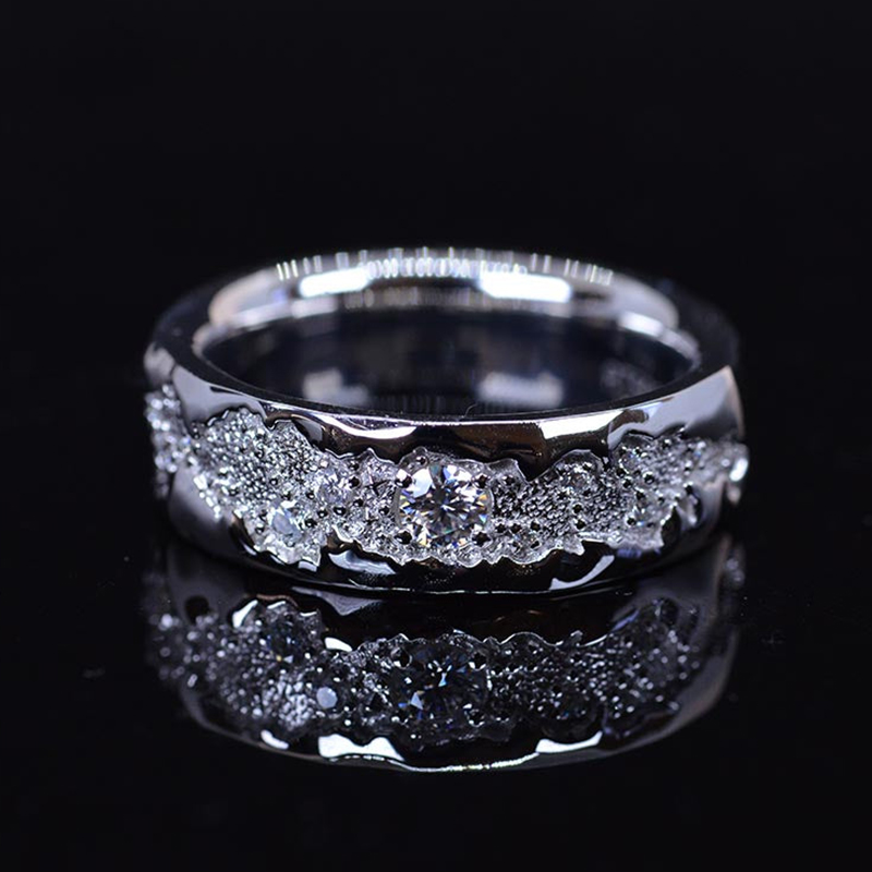 925S & VVS Moissanite Grand Canyon Band Ring