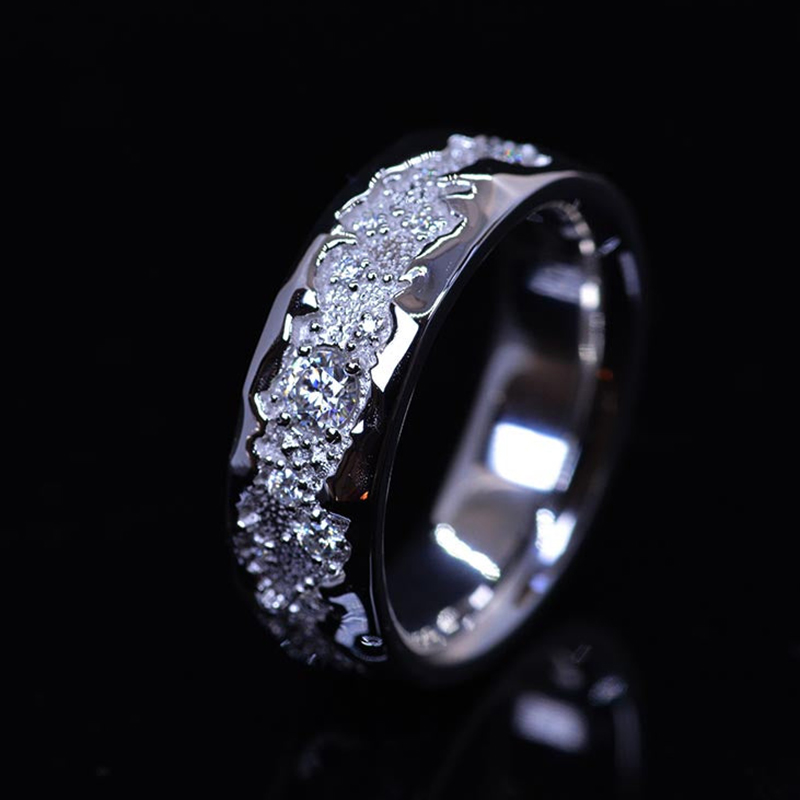 925S & VVS Moissanite Grand Canyon Band Ring