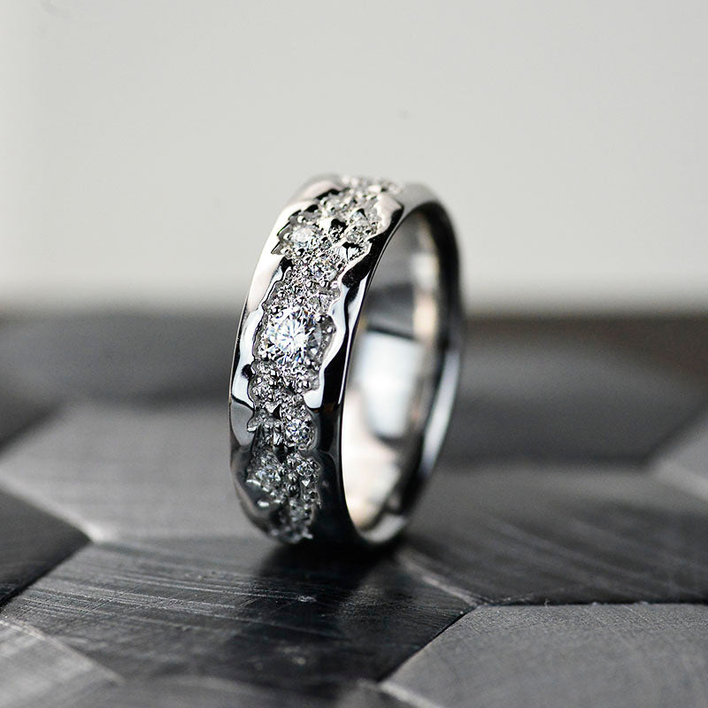 925S & VVS Moissanite Grand Canyon Band Ring