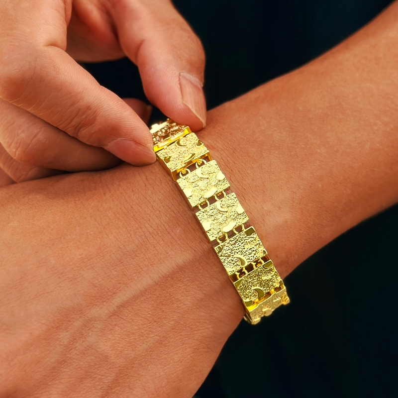 13mm Nugget Bracelet in Gold