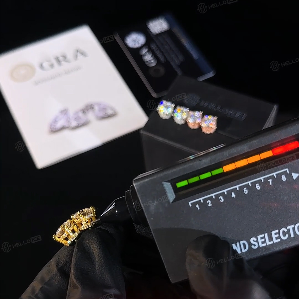 925S & VVS Moissanite Round&Baguette Cut Full Paved Earrings 925S & VVS Moissanite Round&Baguette Cut Full Paved Earrings