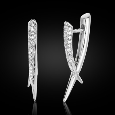 925S & VVS Moissanite Thorn Earrings