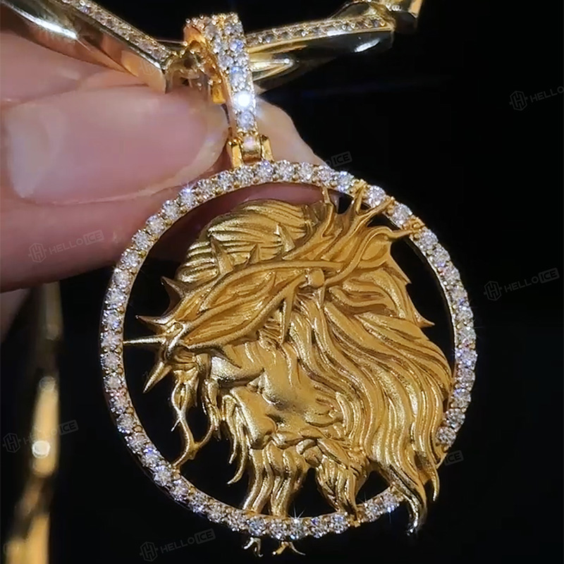 925S & VVS Moissanite Round Jesus Pendant 925S & VVS Moissanite Round Jesus Pendant