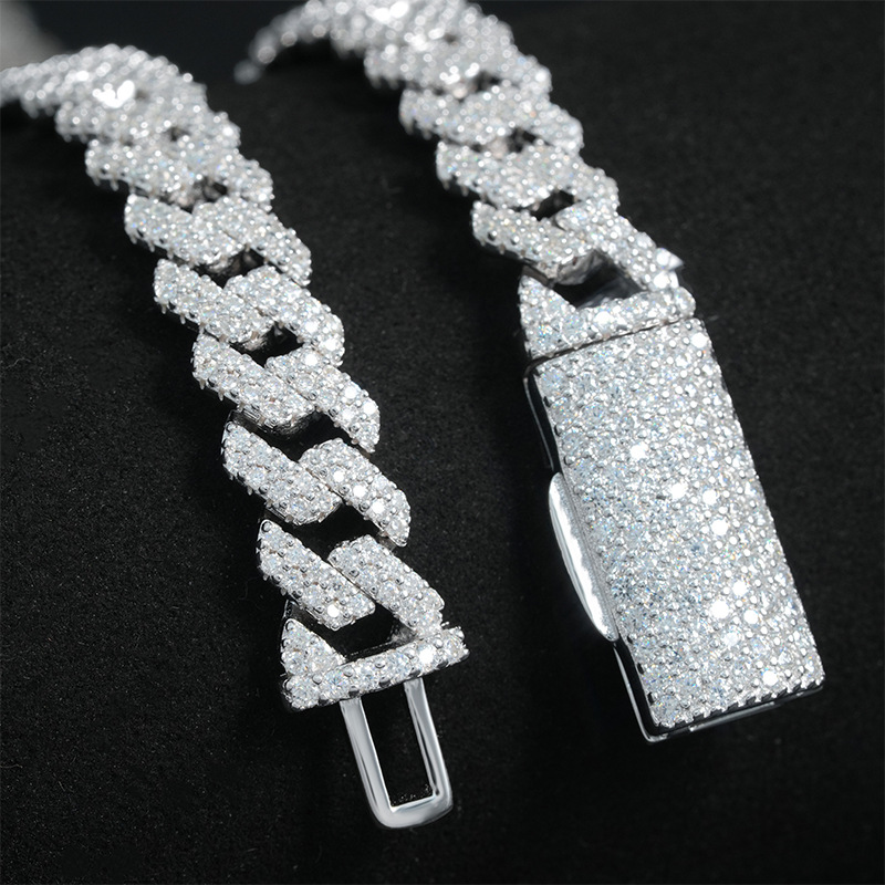 8mm 925S & VVS Moissanite Cuban Link Bracelet