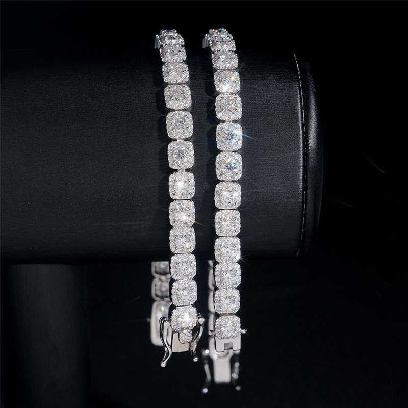 6mm 925S & VVS Moissanite Clustered Halo Tennis Bracelet