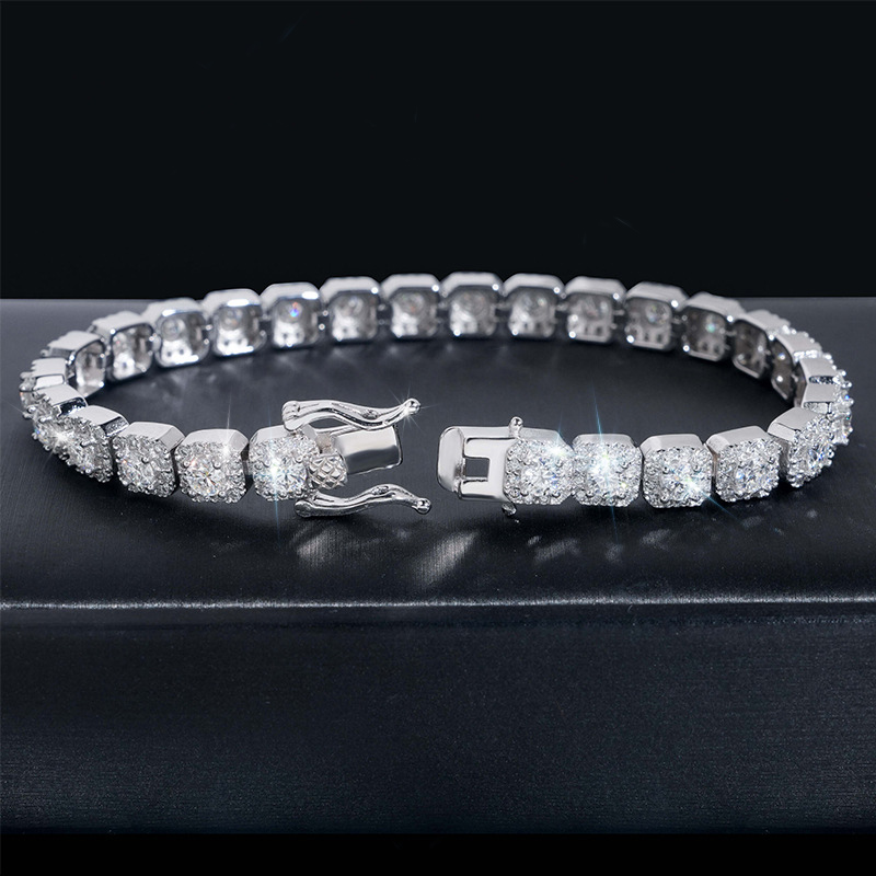 6mm 925S & VVS Moissanite Clustered Halo Tennis Bracelet